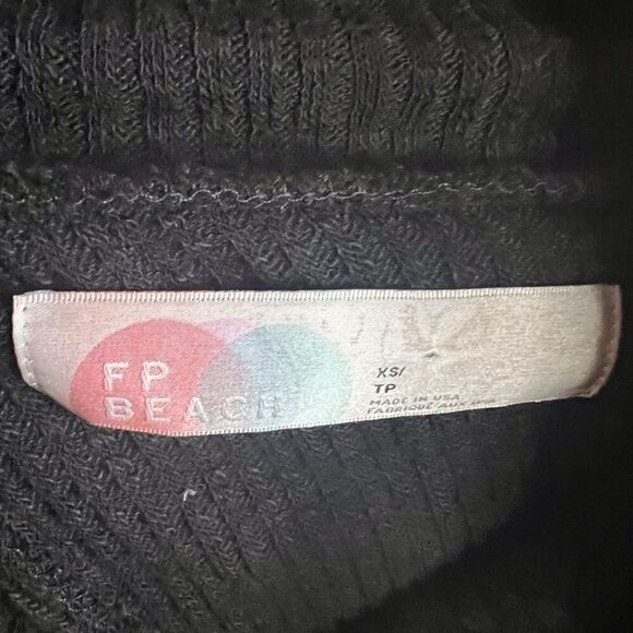 Free People Beach Womens Oversized Turtleneck Sweater Size XS Slit Open Back - Picture 4 of 6